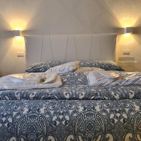 Residenza Venturini 2.0 Aparthotel เปียเชนซา ภายนอก รูปภาพ